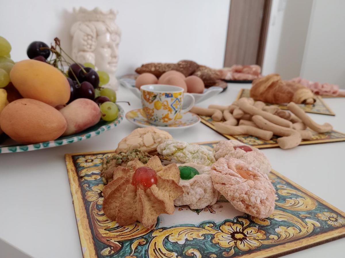 La Valigia Sul Letto Alojamento de Acomodação e Pequeno-almoço Catânia